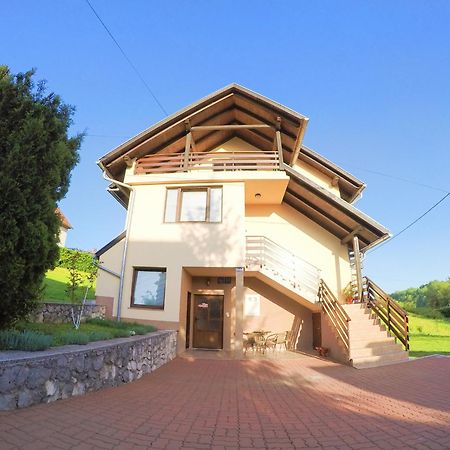 Apartment Ante Szluin Kültér fotó
