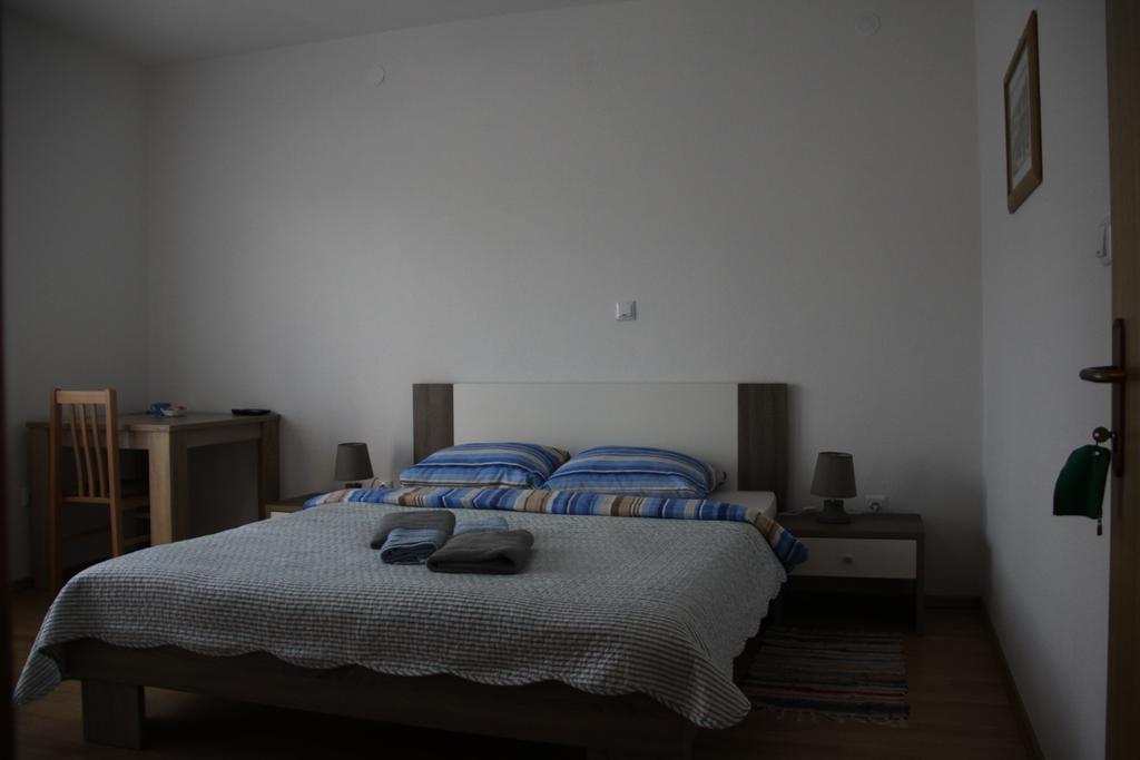 Apartment Ante Szluin Kültér fotó