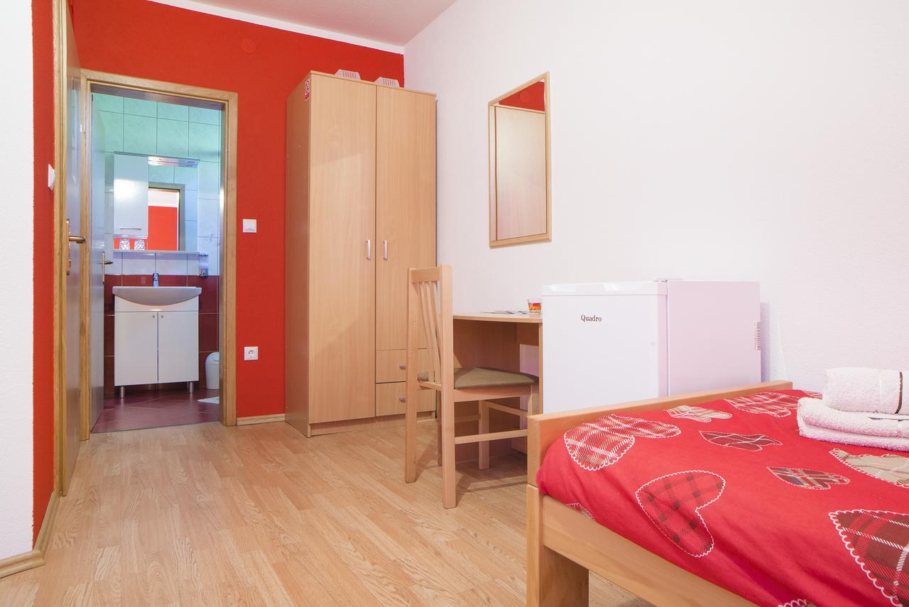 Apartment Ante Szluin Kültér fotó
