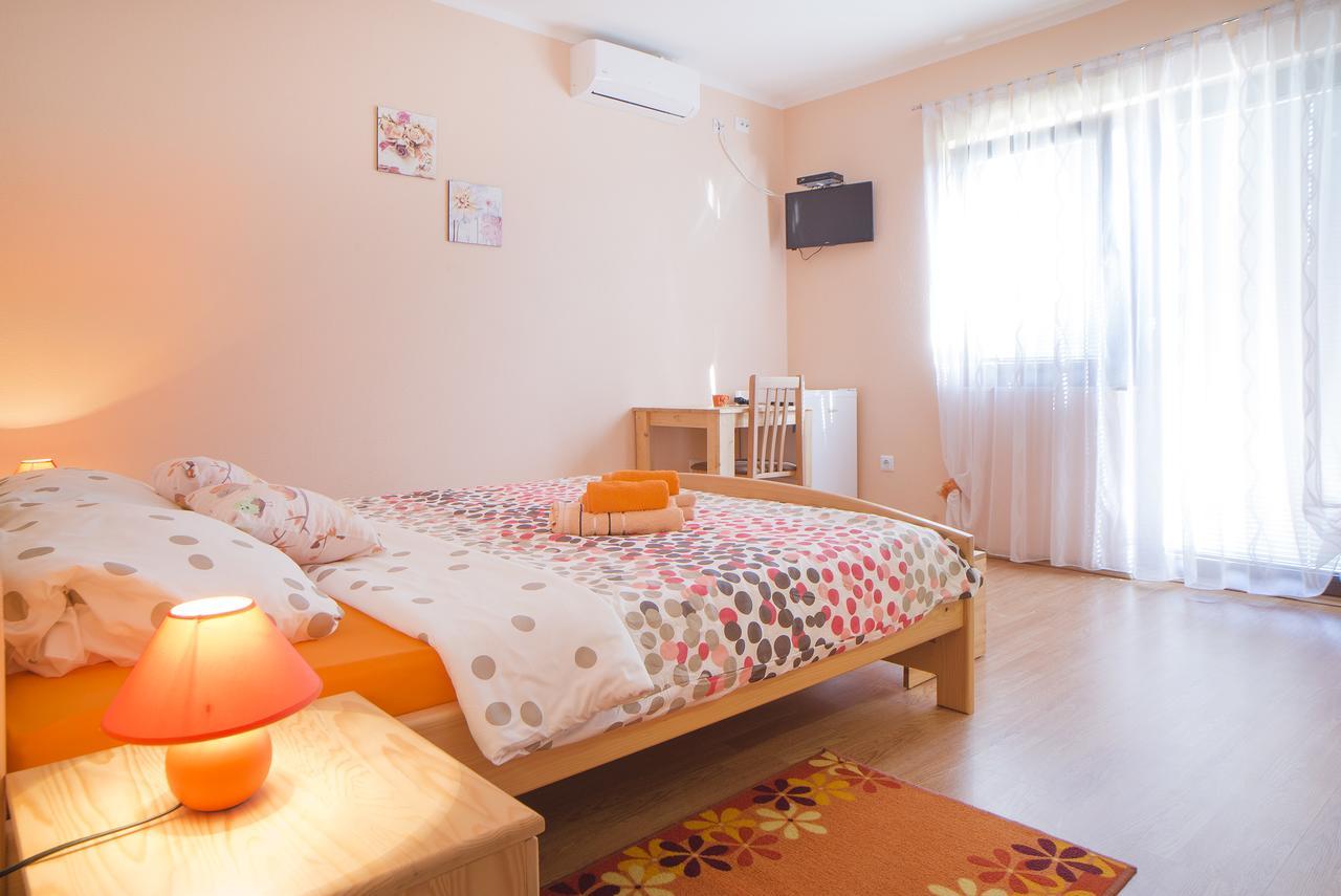 Apartment Ante Szluin Kültér fotó