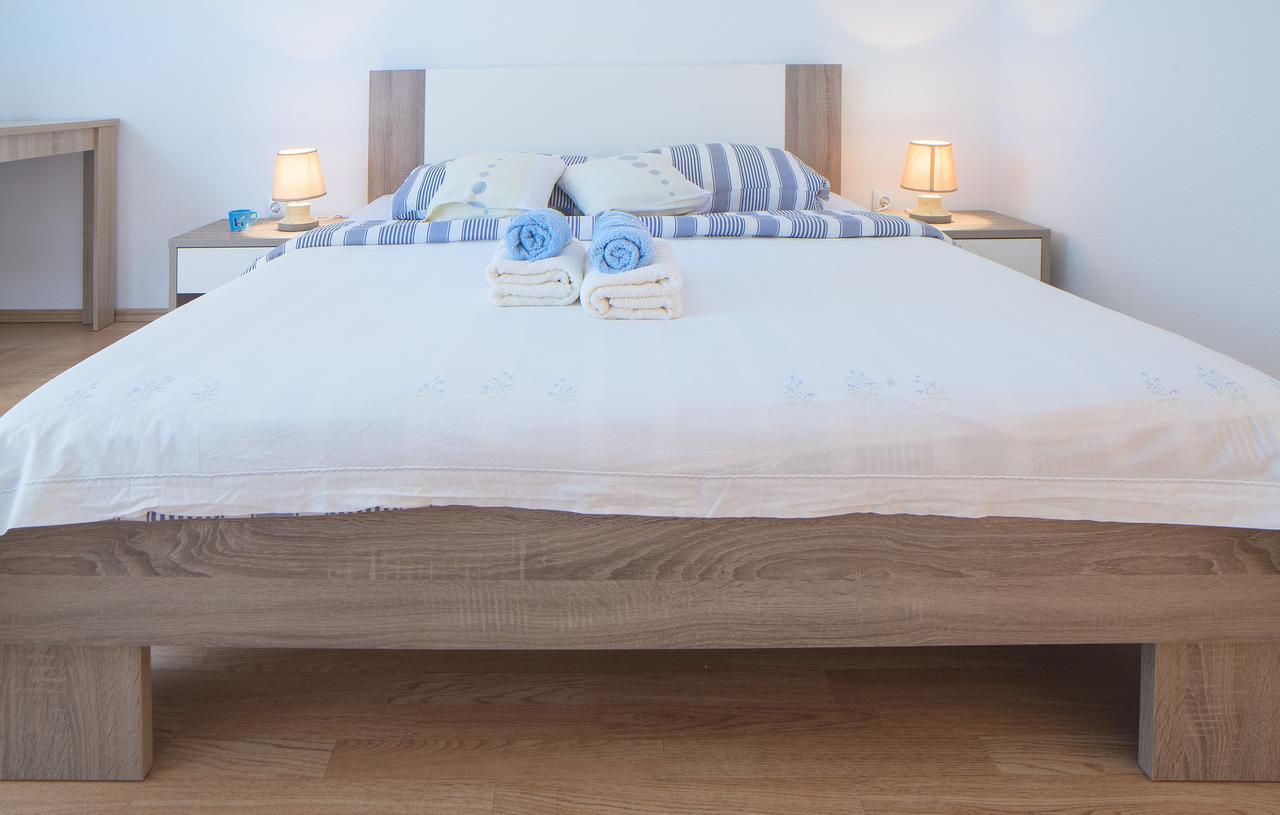 Apartment Ante Szluin Kültér fotó