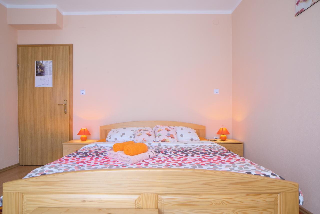 Apartment Ante Szluin Kültér fotó