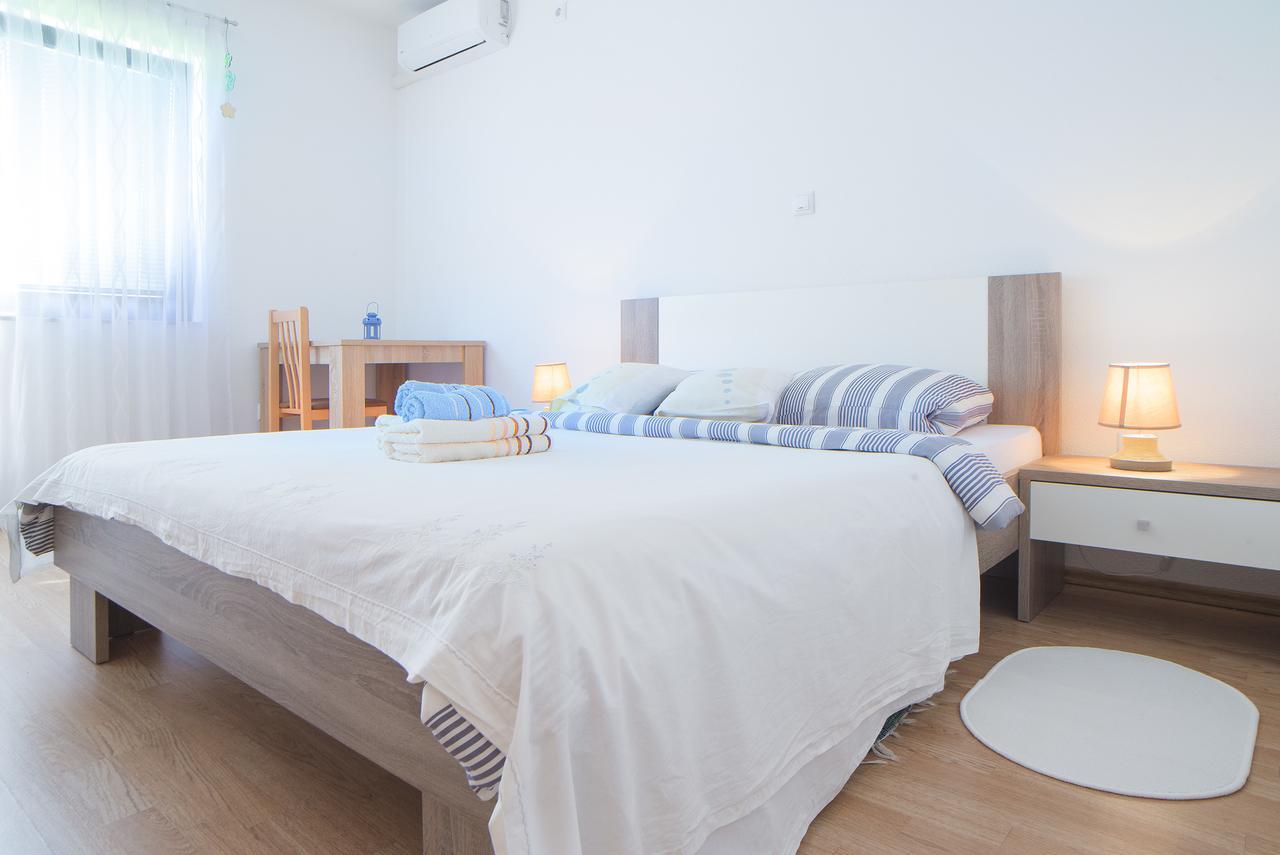 Apartment Ante Szluin Kültér fotó
