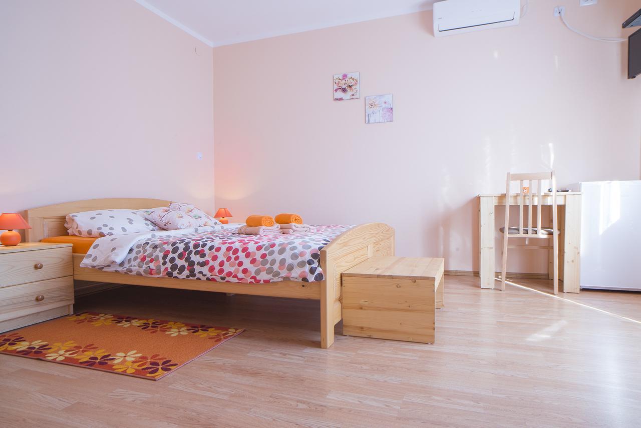 Apartment Ante Szluin Kültér fotó